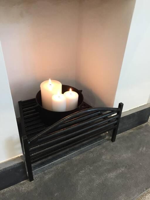 Newly Refurbished Traditional Cottage Blackrock ブラックロック エクステリア 写真